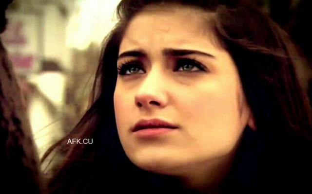 Hazal Kaya Fotoğrafı