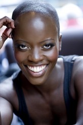 Florence Kasumba fotoğrafı