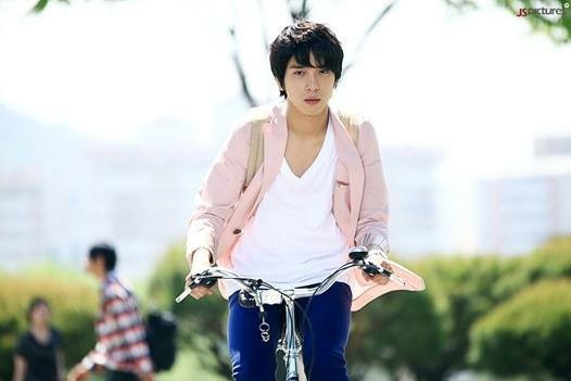 Jung Yong-Hwa Fotoğrafı