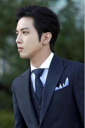 Jung Yong-Hwa Fotoğrafı