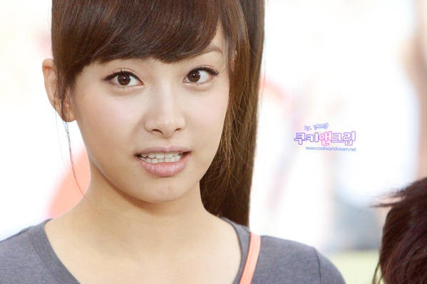 Victoria Song Fotoğrafı