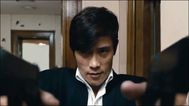 Lee Byung-hun Fotoğrafı