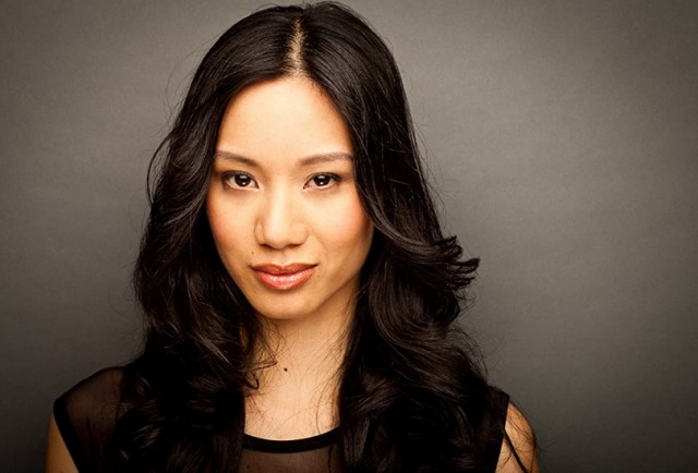 Elena Juatco Fotoğrafı