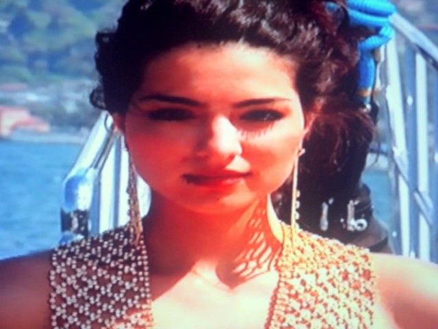 Melisa Aslı Pamuk Fotoğrafı