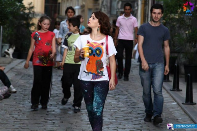 Gizem Karaca Fotoğrafı