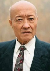 Aki Aleong fotoğrafı