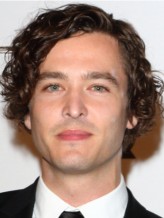 Alexander Vlahos fotoğrafı