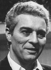 Sydney Chaplin fotoğrafı