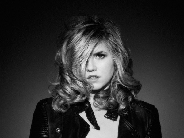 Ana Mulvoy-Ten Fotoğrafı