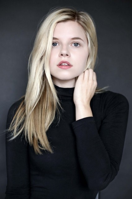 Ana Mulvoy-Ten Fotoğrafı