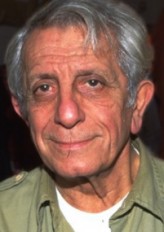 Nejat Uygur fotoğrafı