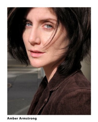 Amber Armstrong fotoğrafı