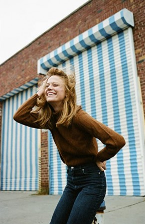 Claire Coffee Fotoğrafı