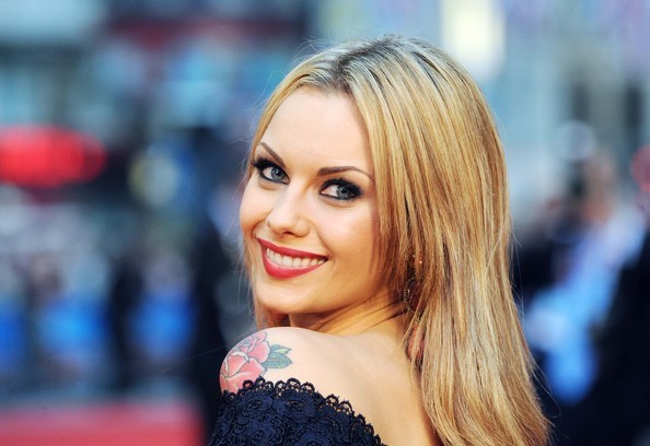 Jessica Jane Clement Fotoğrafı