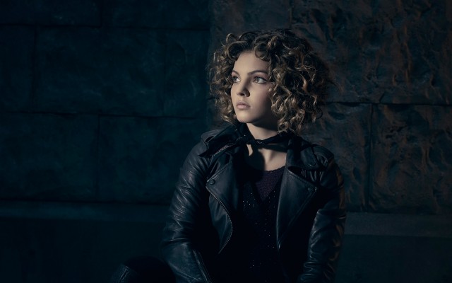 Camren Bicondova Fotoğrafı
