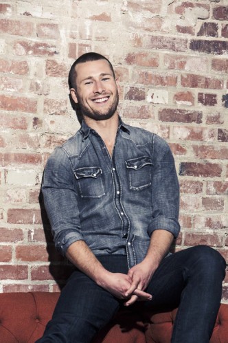 Glen Powell Fotoğrafı