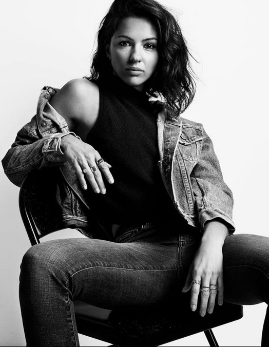 Annet Mahendru Fotoğrafı