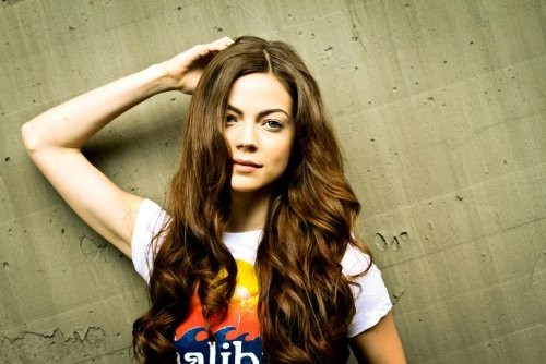 Caitlin Carver Fotoğrafı