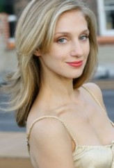 Julie Megan Smith fotoğrafı