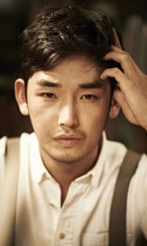 Kang Shin-hyo fotoğrafı