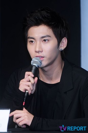 Song Seung-Hyun Fotoğrafı