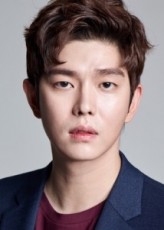 Yoon Gyun-Sang fotoğrafı