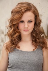 Mackenzie Lintz fotoğrafı