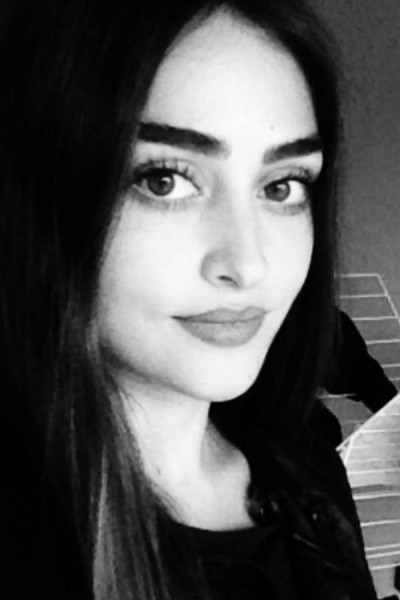 Esra Bilgiç Fotoğrafı