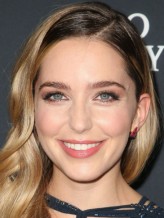 Jessica Rothe fotoğrafı