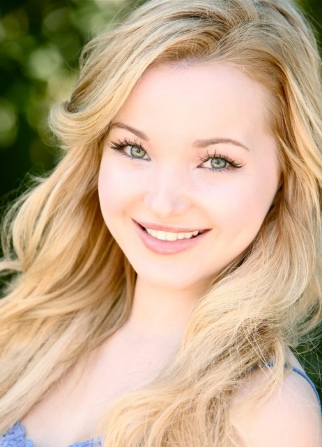 Dove Cameron Fotoğrafı