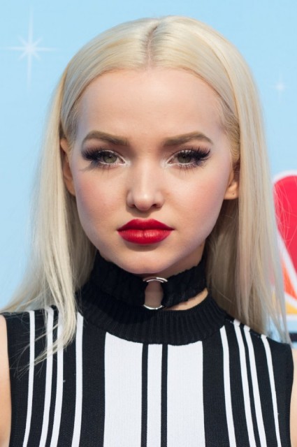 Dove Cameron Fotoğrafı