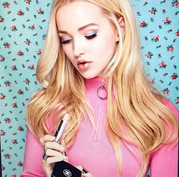 Dove Cameron Fotoğrafı