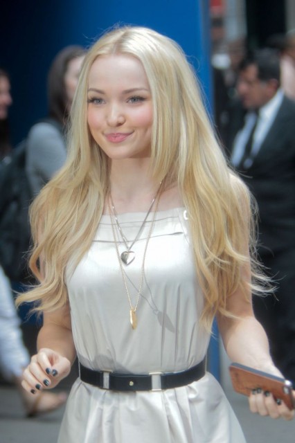 Dove Cameron Fotoğrafı