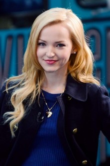 Dove Cameron Fotoğrafı