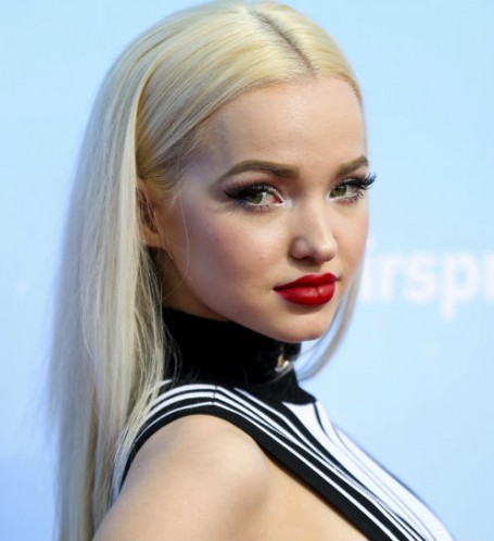 Dove Cameron Fotoğrafı