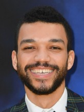 Justice Smith (i) fotoğrafı