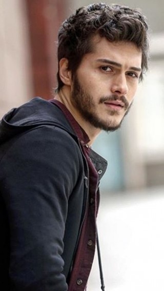 Alperen Duymaz Fotoğrafı