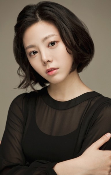 Yoon Ji-won Fotoğrafı