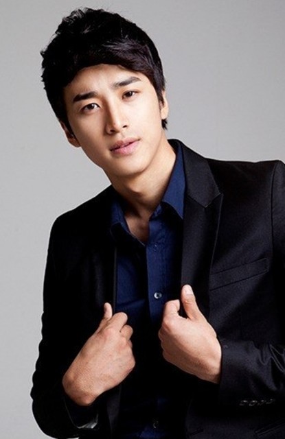 Shin Woo-gyeom Fotoğrafı