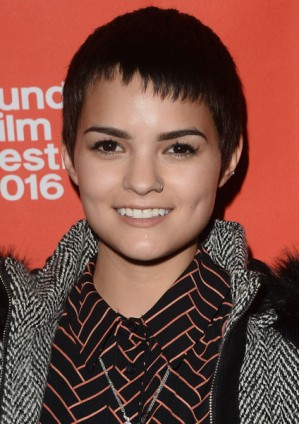 Brianna Hildebrand Fotoğrafı
