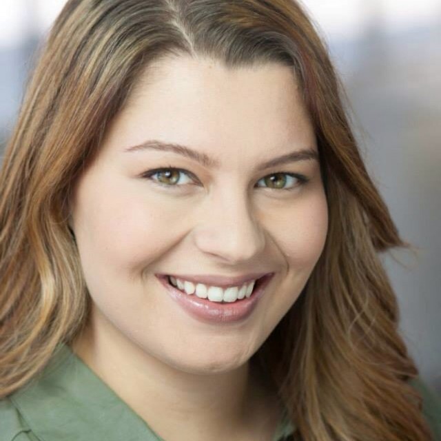 Carly J. Bauer Fotoğrafı