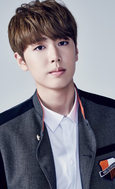 Lee Jae-yoon (i) Fotoğrafı