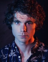 Matthew Needham fotoğrafı