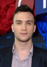 Ari  Millen fotoğrafı