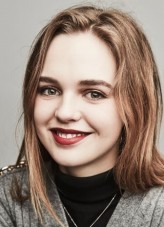 Odessa Young fotoğrafı