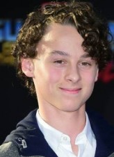 Wyatt Oleff fotoğrafı
