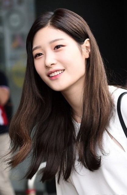 Jung Chae-yeon Fotoğrafı