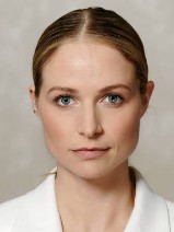 Niamh Algar fotoğrafı