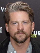 Zachary Knighton fotoğrafı