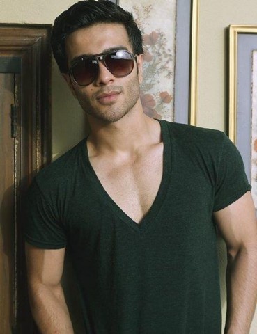 Feroze Khan Fotoğrafı